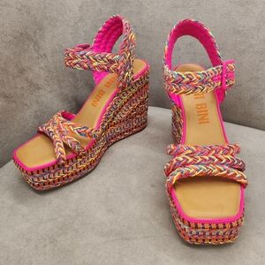 Gianni Bini Wedge Sandals 9.5 Pink Rainbow Santi Beaded Woven Chunky New $110